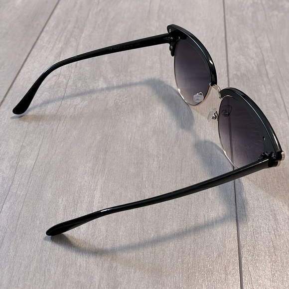 Cat Eye Sunglasses Crystal Detail - Picture 4 of 7